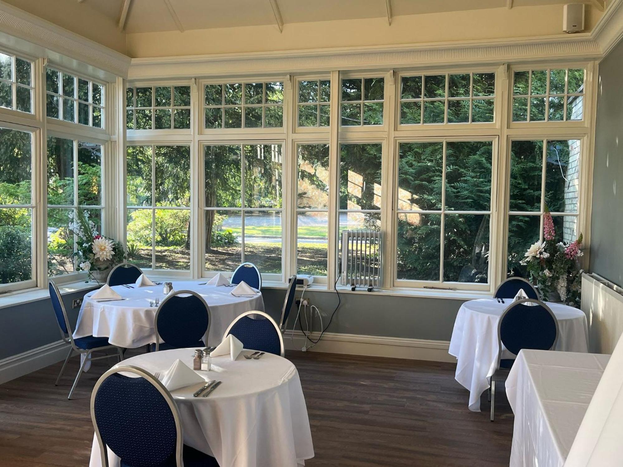 Woodland Manor Hotel Bedford Esterno foto